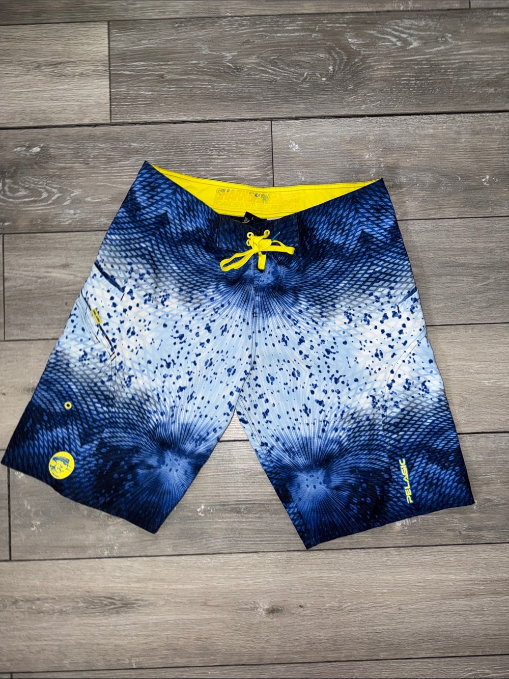 Men’s Pelagic Sharkskin Technology Blue Board Shorts 34